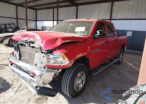 2017 Ram 2500 Tradesman 4X4 6'4 Box z USA, uszkodzony, nr VIN 3C6UR5CL6HG553955